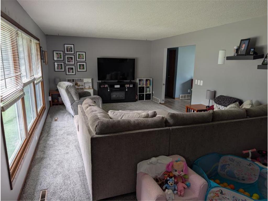 377 1st Street SW Wells MN 56097 7083733 image9