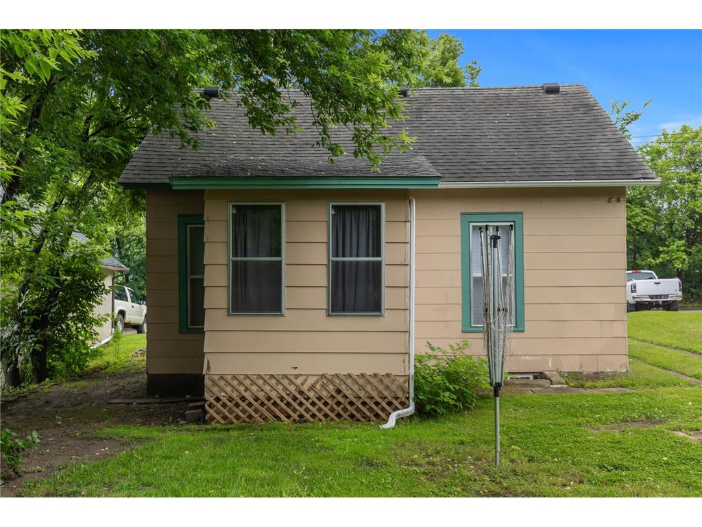 377 Winona Street E Saint Paul MN 55107 6738279 image25