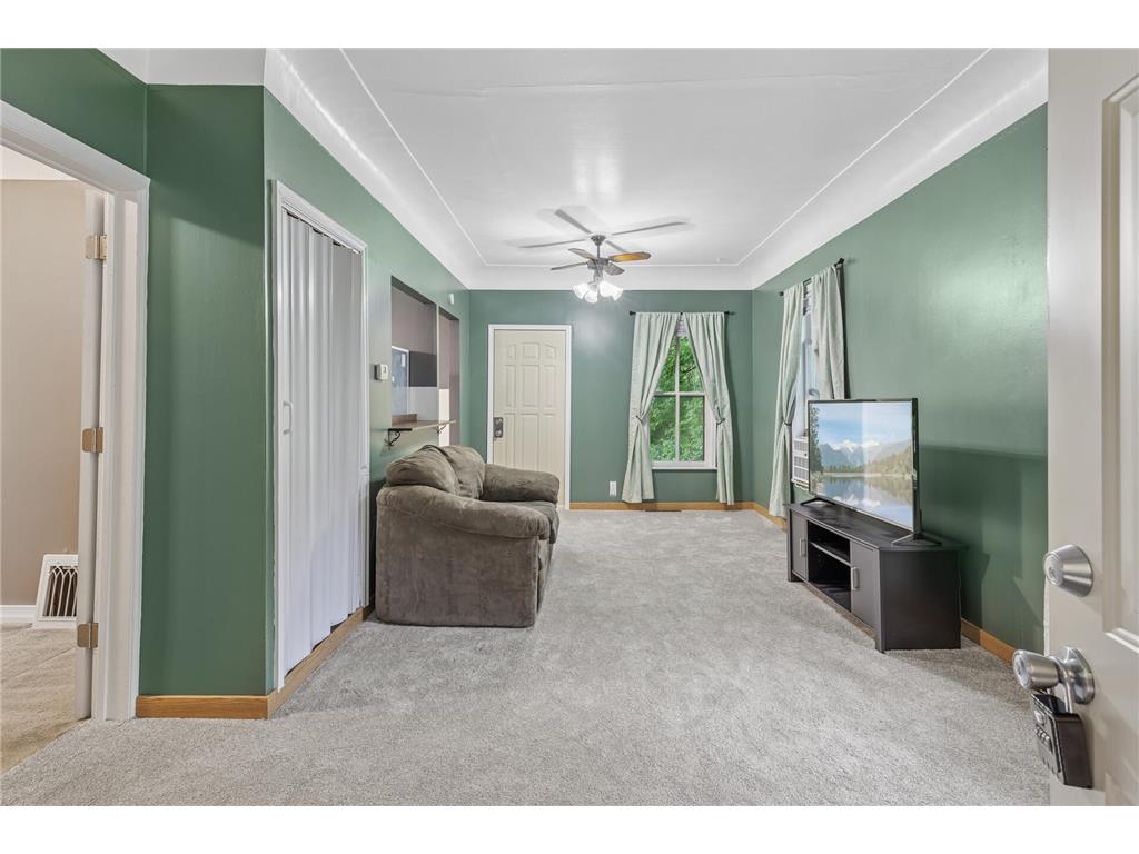 377 Winona Street E Saint Paul MN 55107 6738279 image4