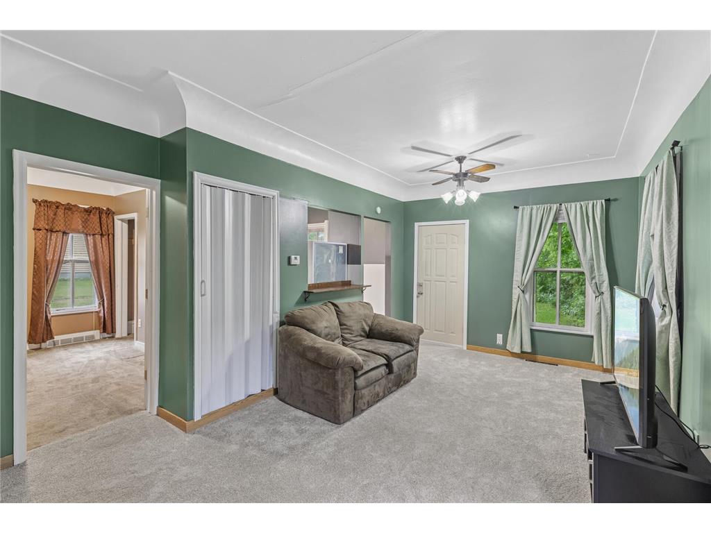 377 Winona Street E Saint Paul MN 55107 6738279 image6