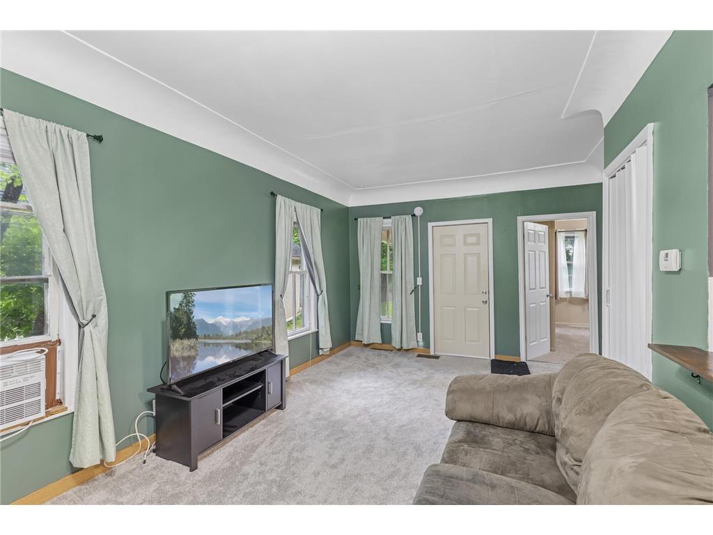 377 Winona Street E Saint Paul MN 55107 6738279 image8