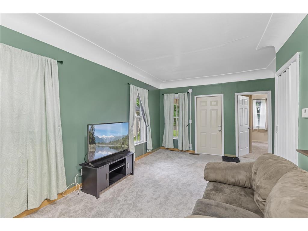 377 Winona Street E Saint Paul MN 55107 6738279 image9