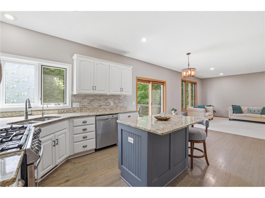 3774 Oxford Drive Woodbury MN 55125 7065537 image17