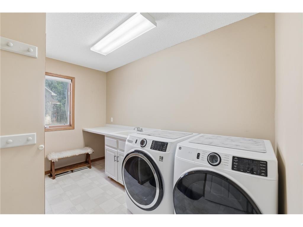 3774 Oxford Drive Woodbury MN 55125 7065537 image20