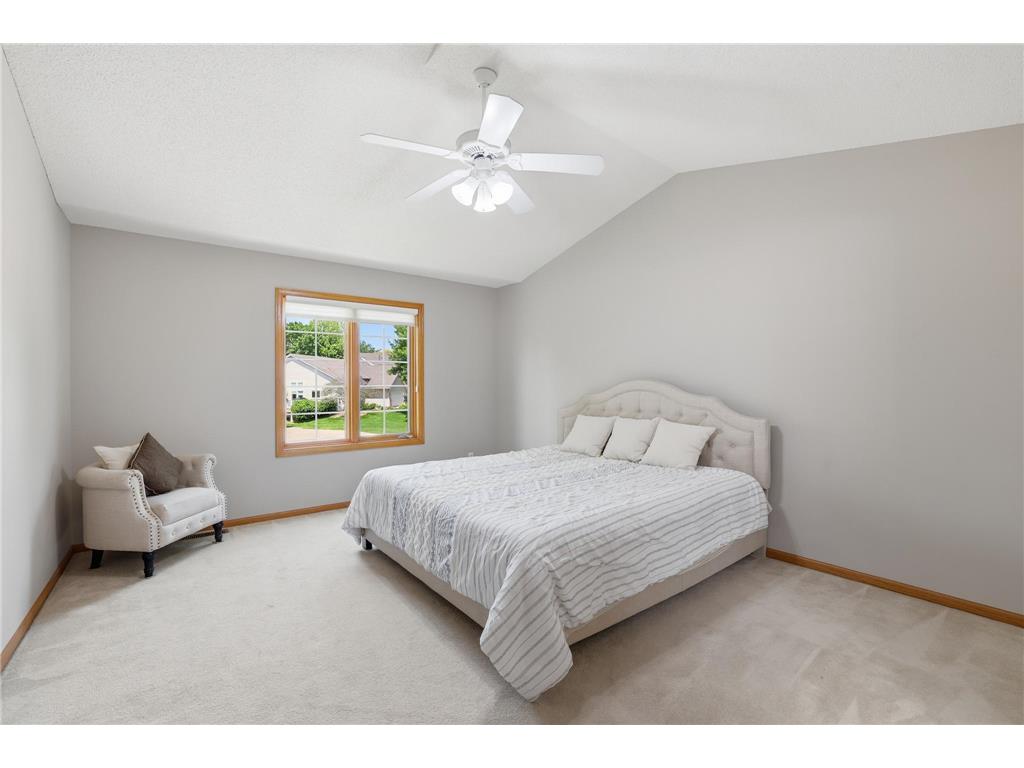 3774 Oxford Drive Woodbury MN 55125 7065537 image21
