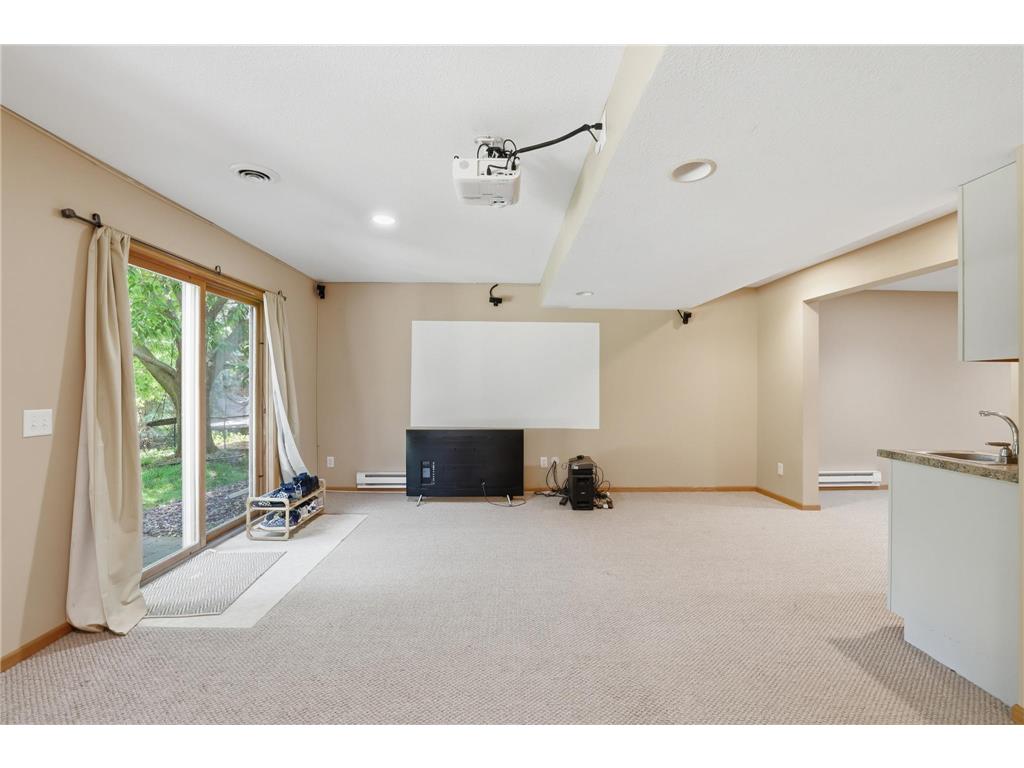 3774 Oxford Drive Woodbury MN 55125 7065537 image34