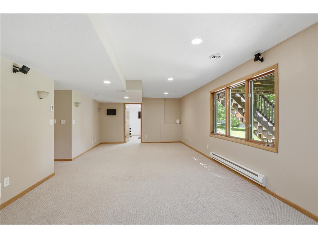 3774 Oxford Drive Woodbury MN 55125 7065537 image35