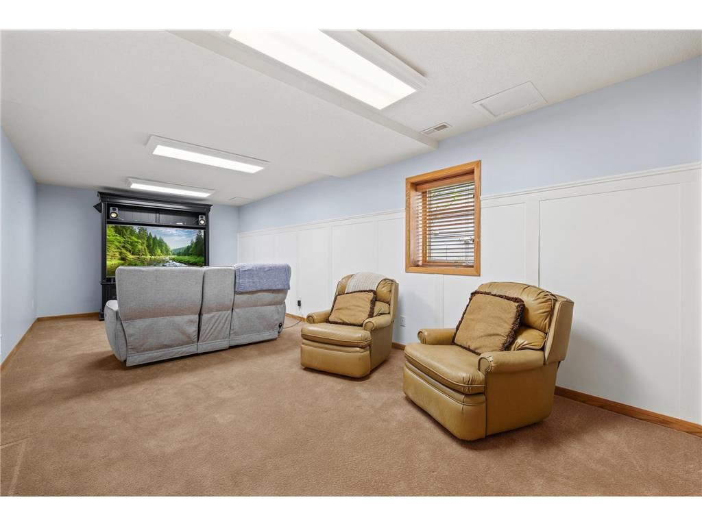 378 Andrews Bay Hudson WI 54016 7071514 image40