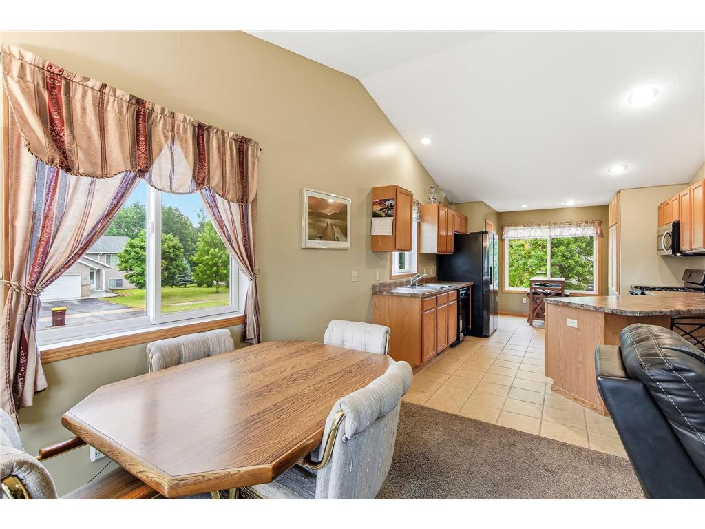 37888 Hawthorne Avenue North Branch MN 55056 7087047 image12