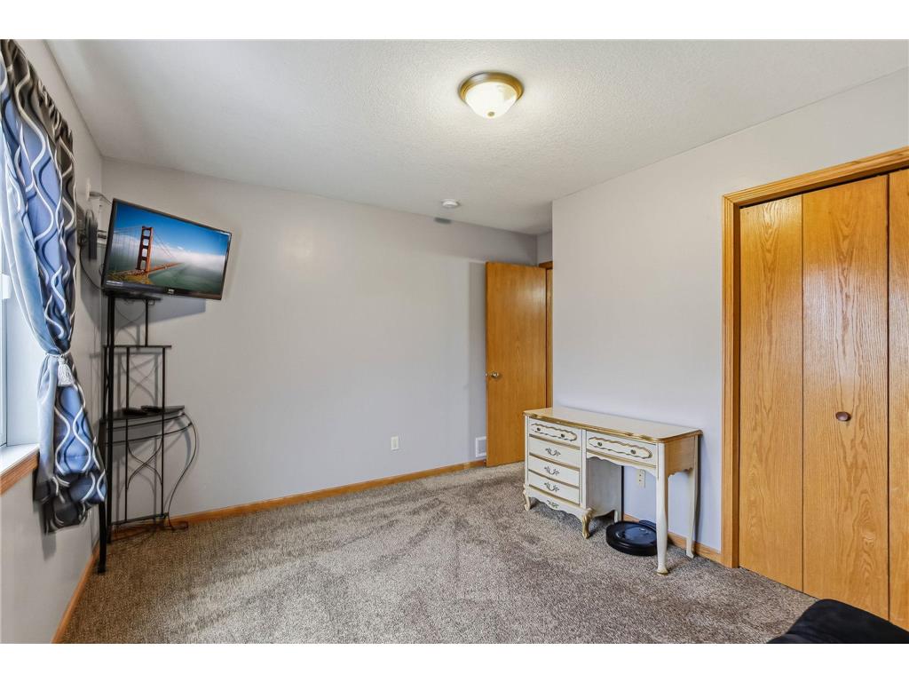 37888 Hawthorne Avenue North Branch MN 55056 7087047 image21