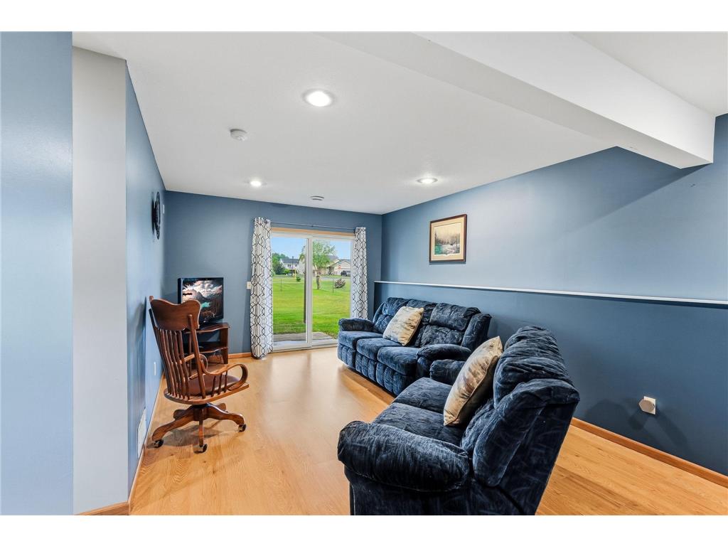 37888 Hawthorne Avenue North Branch MN 55056 7087047 image24