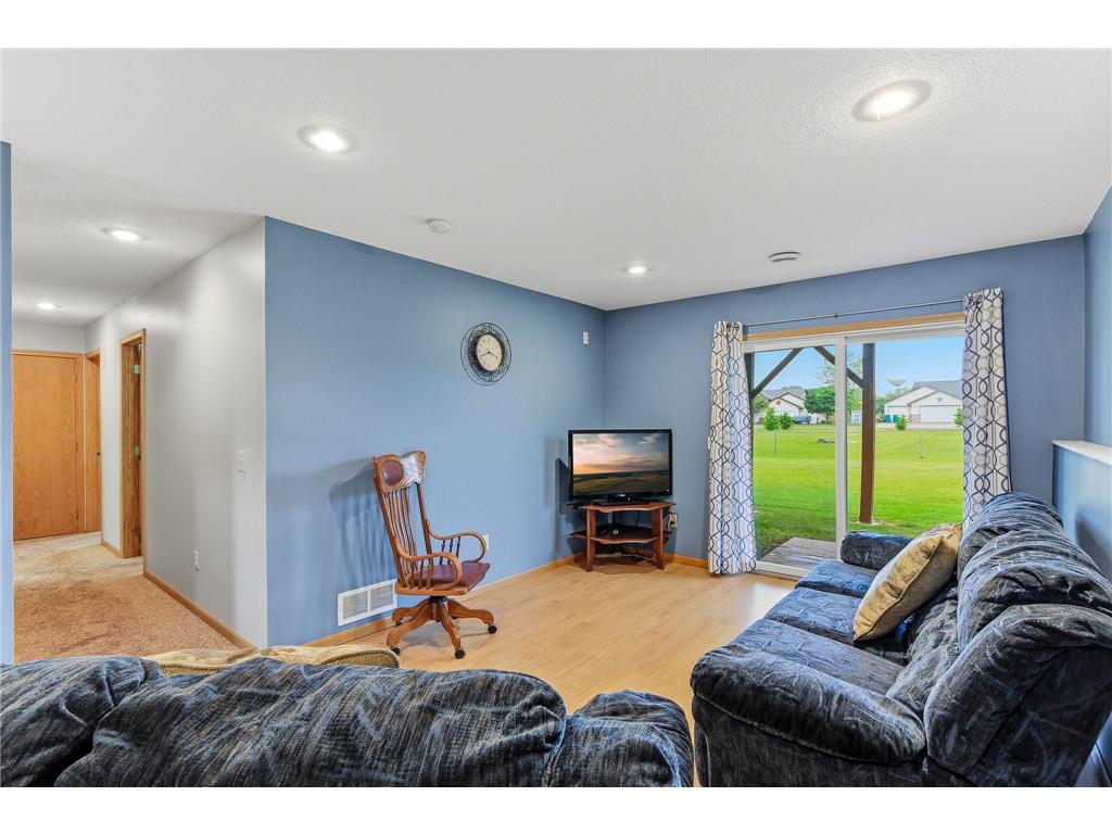 37888 Hawthorne Avenue North Branch MN 55056 7087047 image25