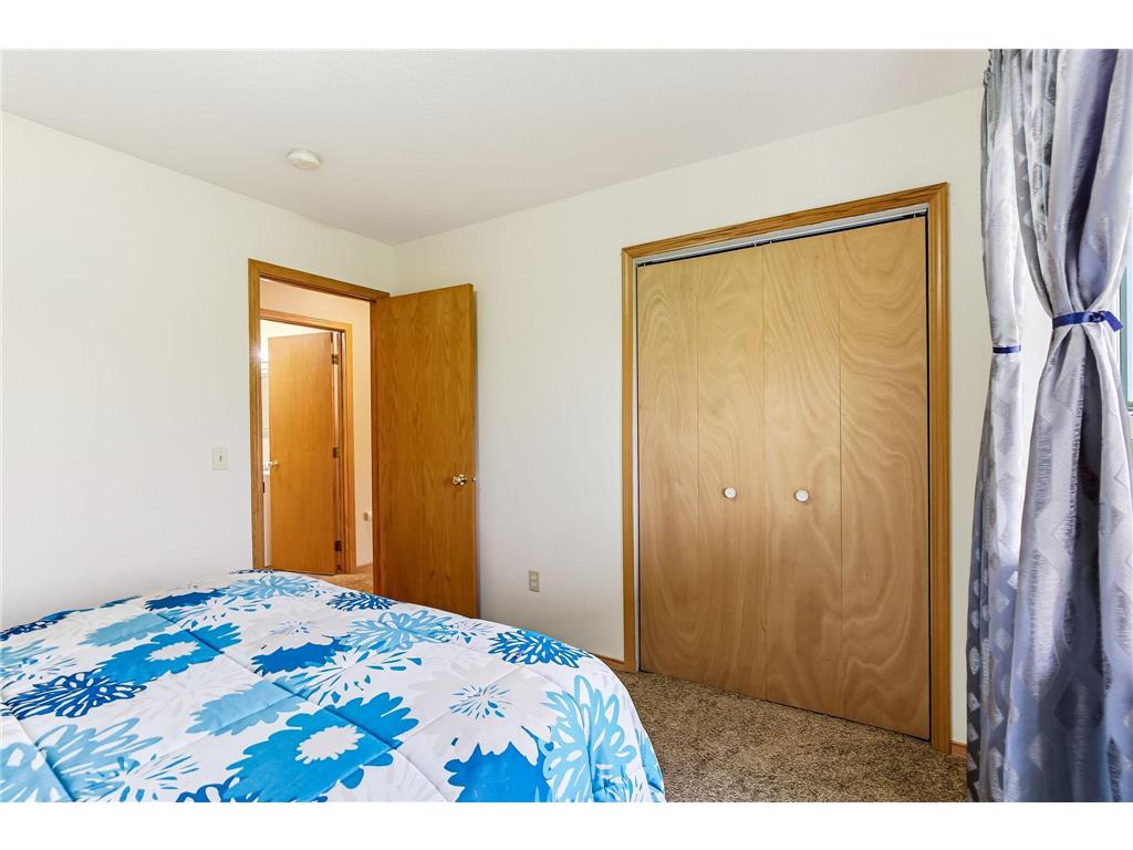 37888 Hawthorne Avenue North Branch MN 55056 7087047 image29