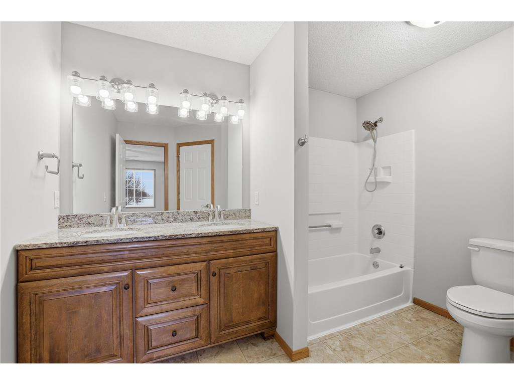 3789 Hazel Trail #C Woodbury MN 55129 7016523 image17