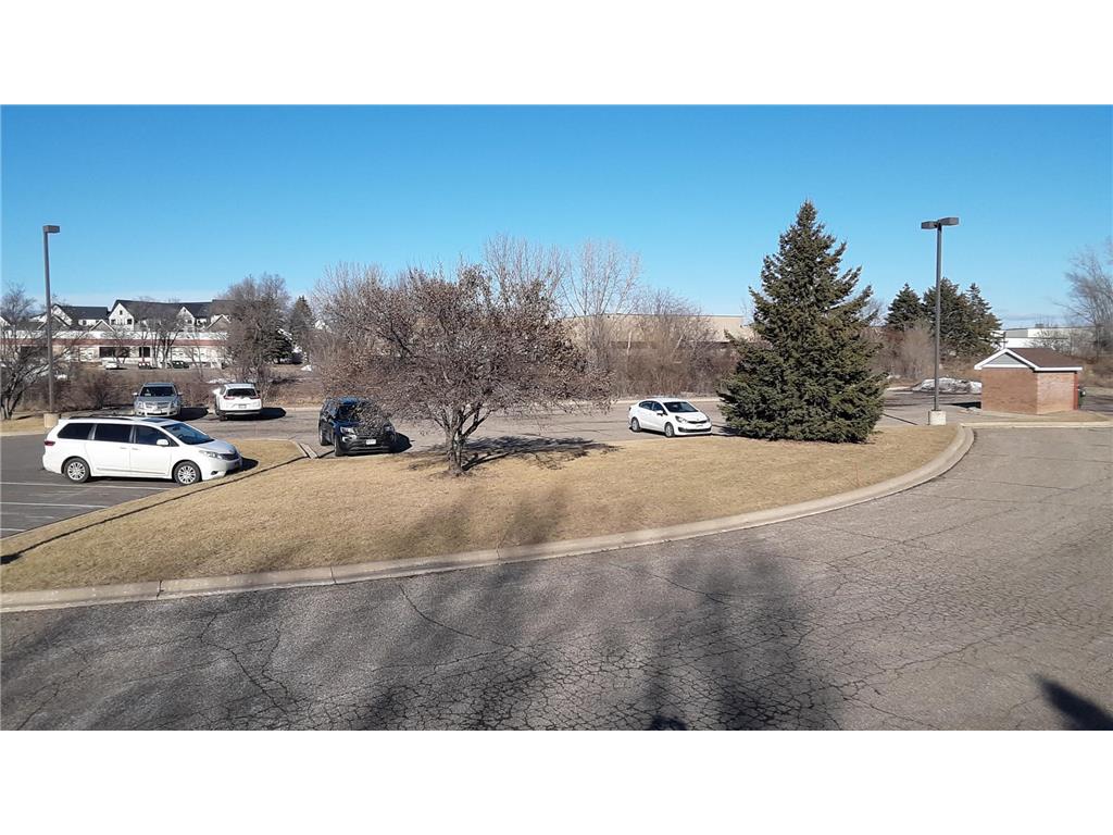 379 Commerce Court Vadnais Heights MN 55127 6803565 image2