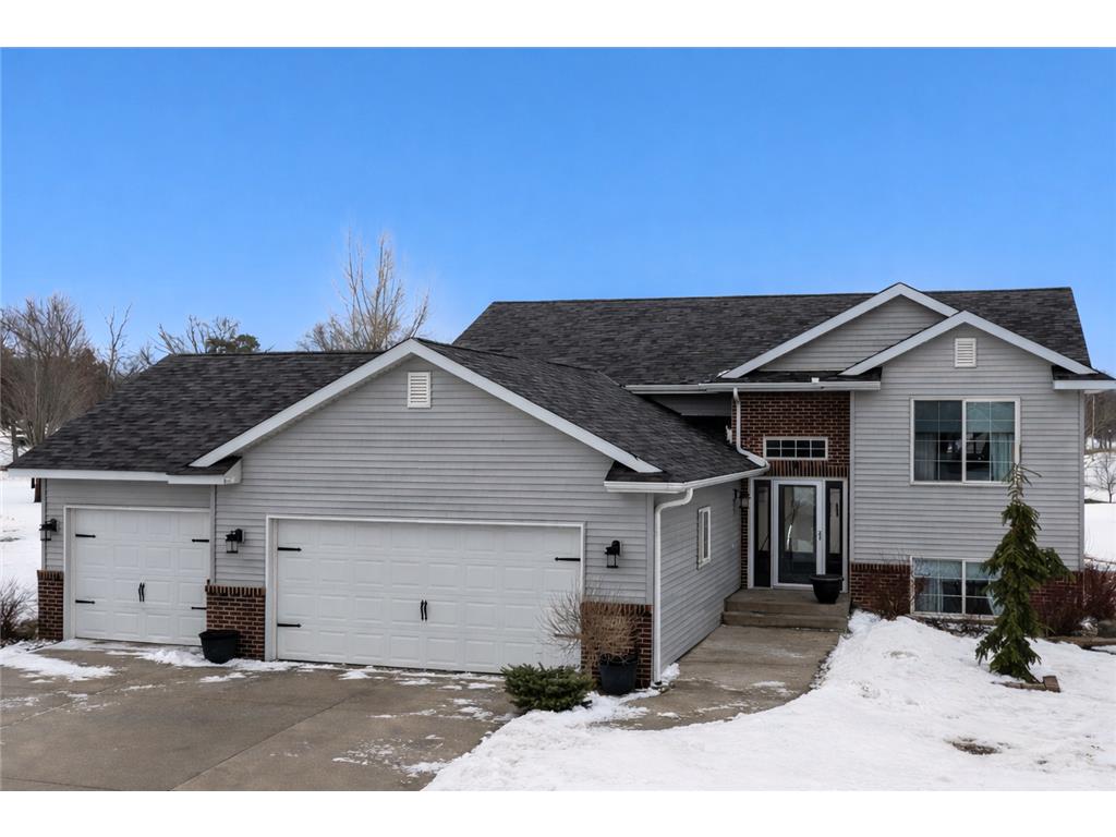 379 E River Circle Sauk Centre MN 56378 7017556 image1