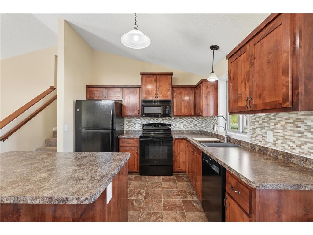 37915 Gerald Avenue North Branch MN 55056 7051650 image9