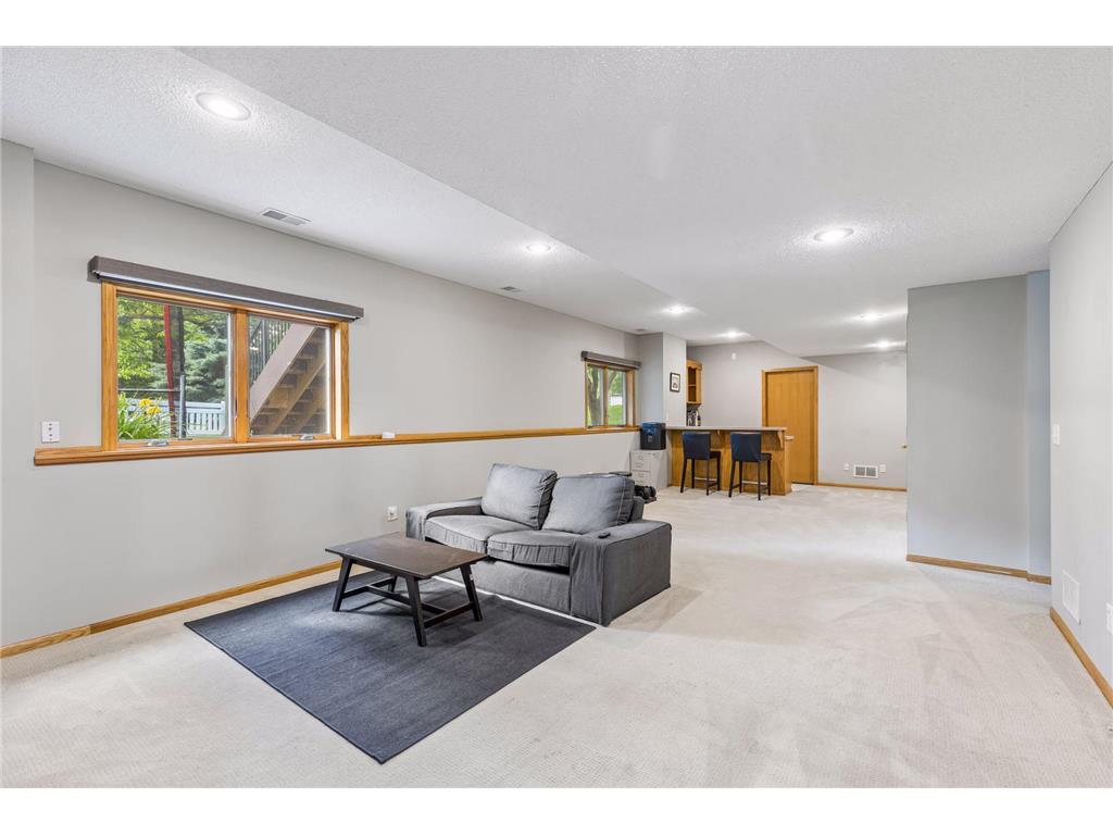 3794 Smithfield Curve Woodbury MN 55129 7085904 image25
