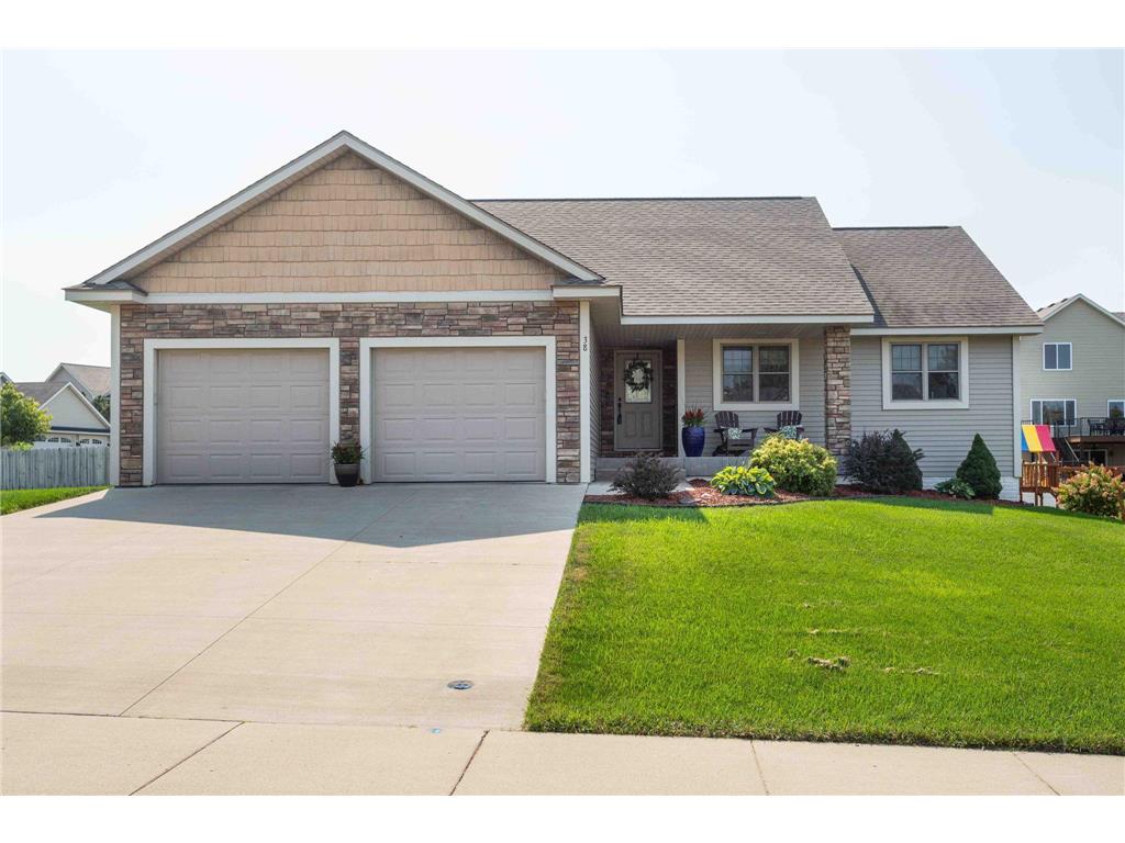 38 Coach Light Drive Hudson WI 54016 6306789 image1