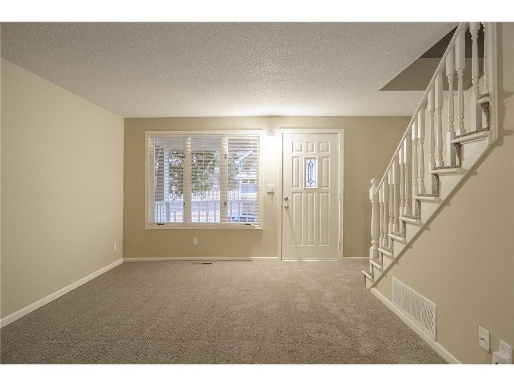 38 Winona Street West Saint Paul MN 55107 7020394 image3