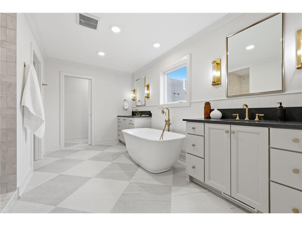 380 Laurel Curve Golden Valley MN 55426 7023931 image20