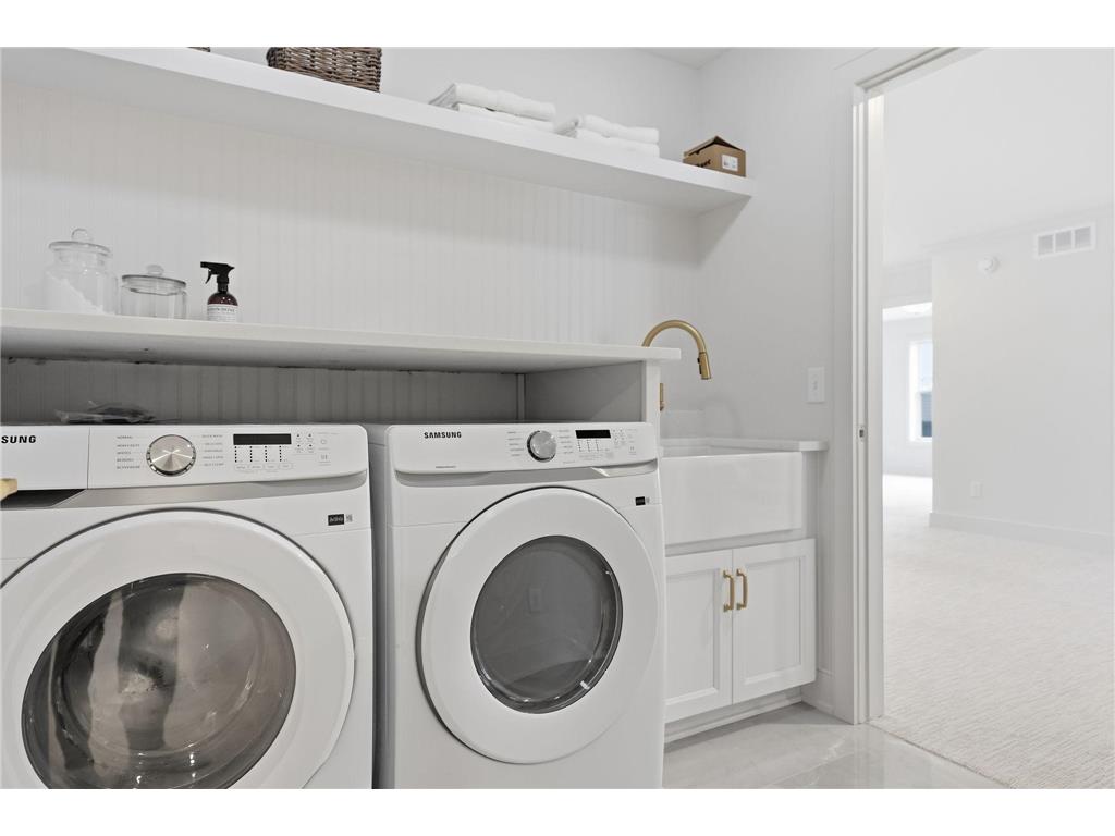 380 Laurel Curve Golden Valley MN 55426 7023931 image25