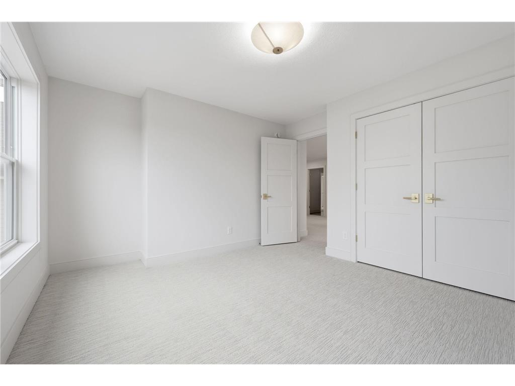 380 Laurel Curve Golden Valley MN 55426 7023931 image27