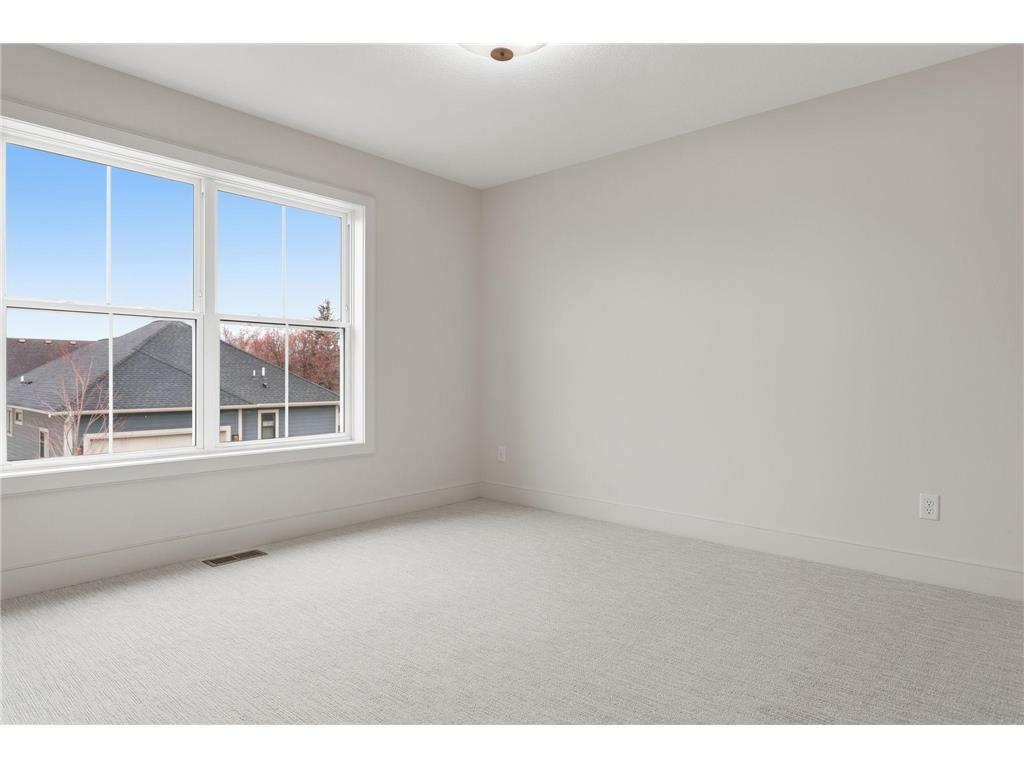 380 Laurel Curve Golden Valley MN 55426 7023931 image31