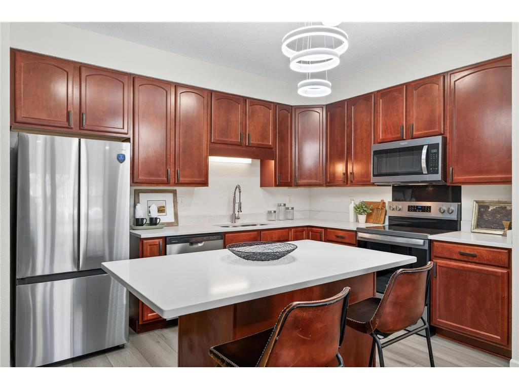 3800 85th Avenue N #120 Brooklyn Park MN 55443 7040359 image5