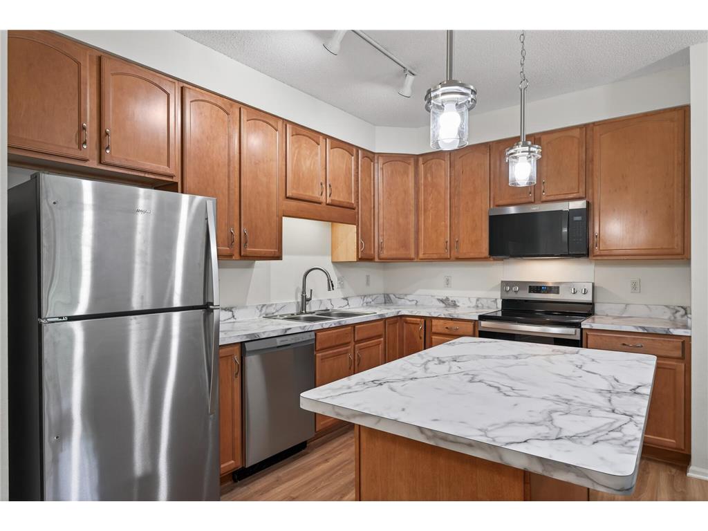 3800 85th Avenue N #220 Brooklyn Park MN 55443 7075720 image6