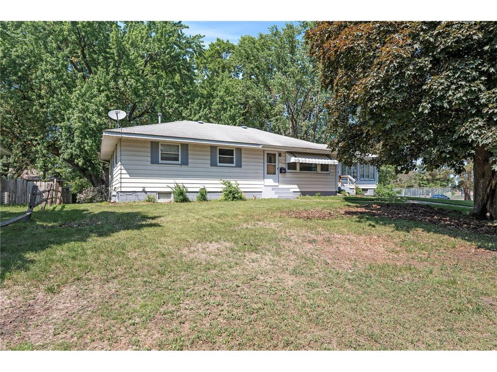3800 Eckberg Drive Brooklyn Center MN 55429 6376498 image1