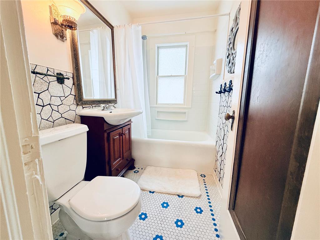 3800 N 6th Street Minneapolis MN 55412 6824890 image18