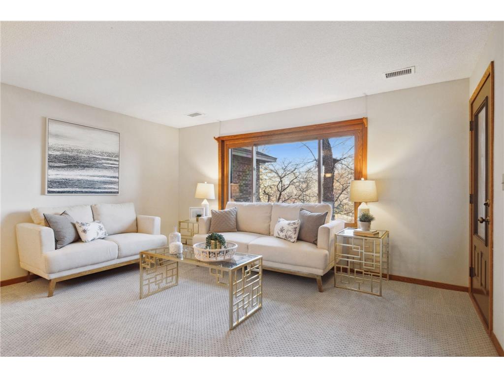 3801 W 98th Street #201 Bloomington MN 55431 6635133 image1