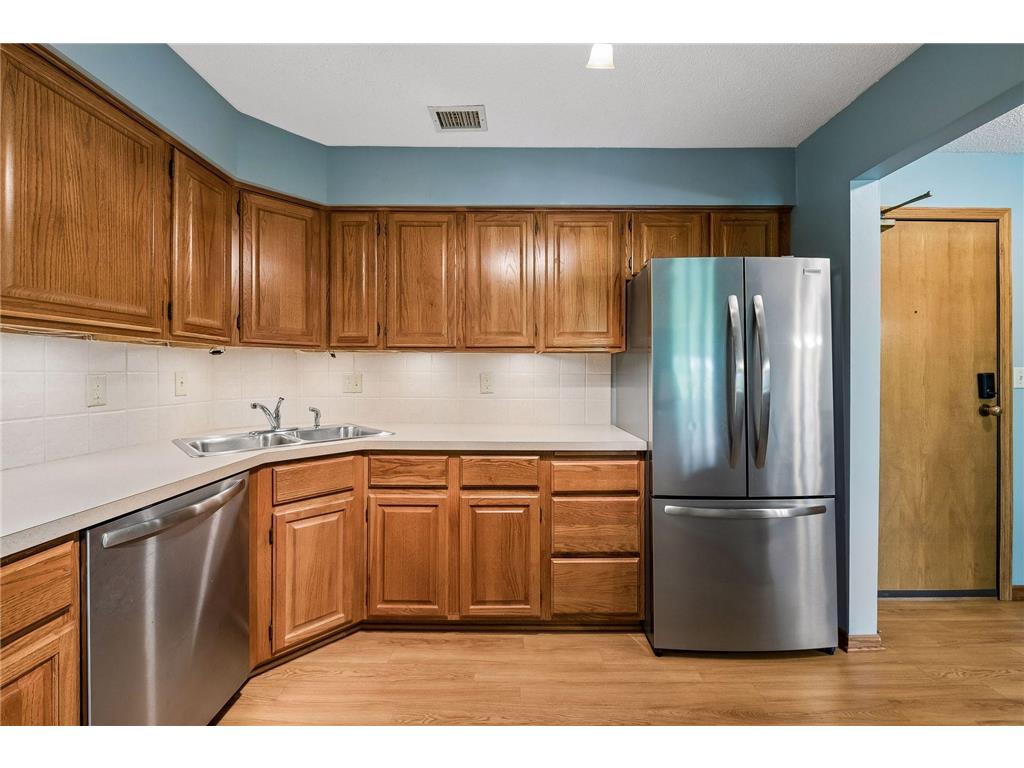 3801 W 98th Street #209 Bloomington MN 55431 7067937 image10