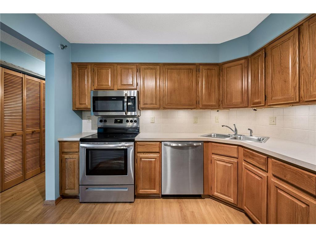 3801 W 98th Street #209 Bloomington MN 55431 7067937 image11