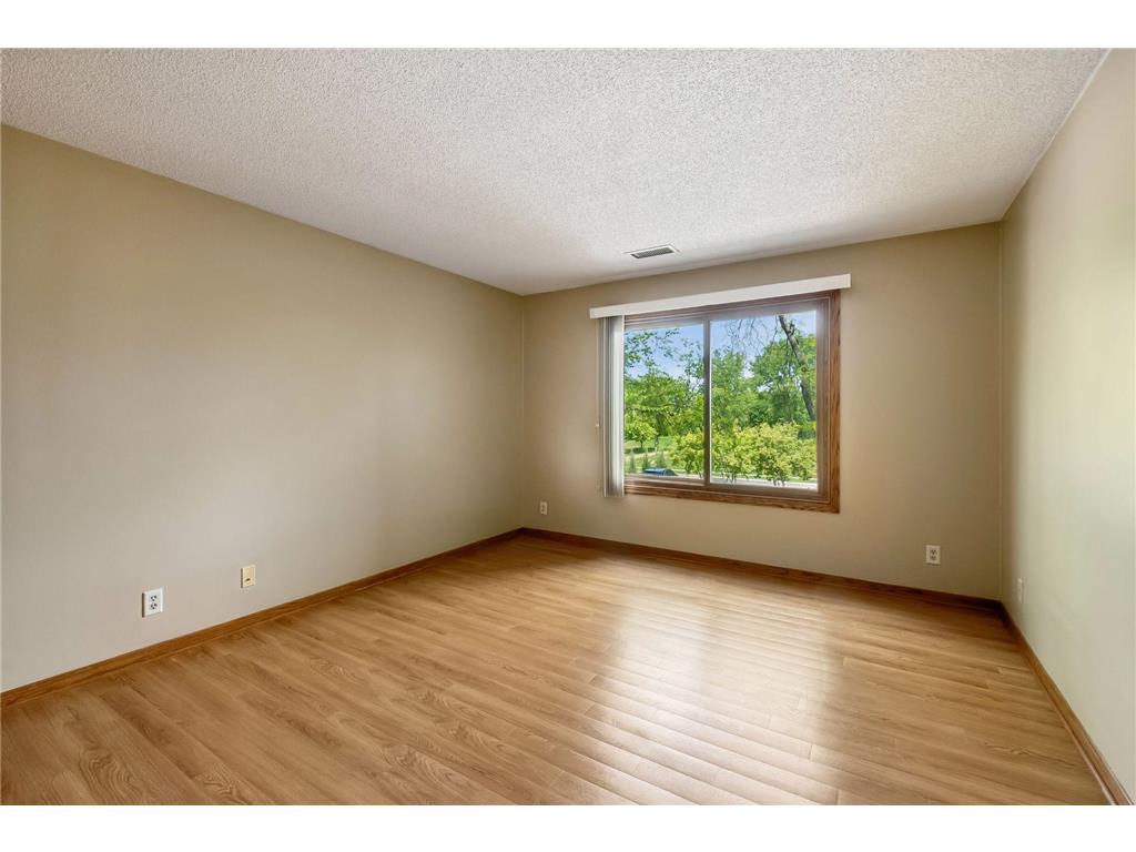 3801 W 98th Street #209 Bloomington MN 55431 7067937 image18