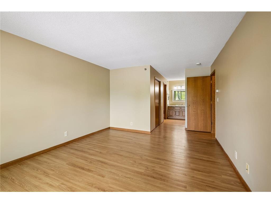 3801 W 98th Street #209 Bloomington MN 55431 7067937 image19