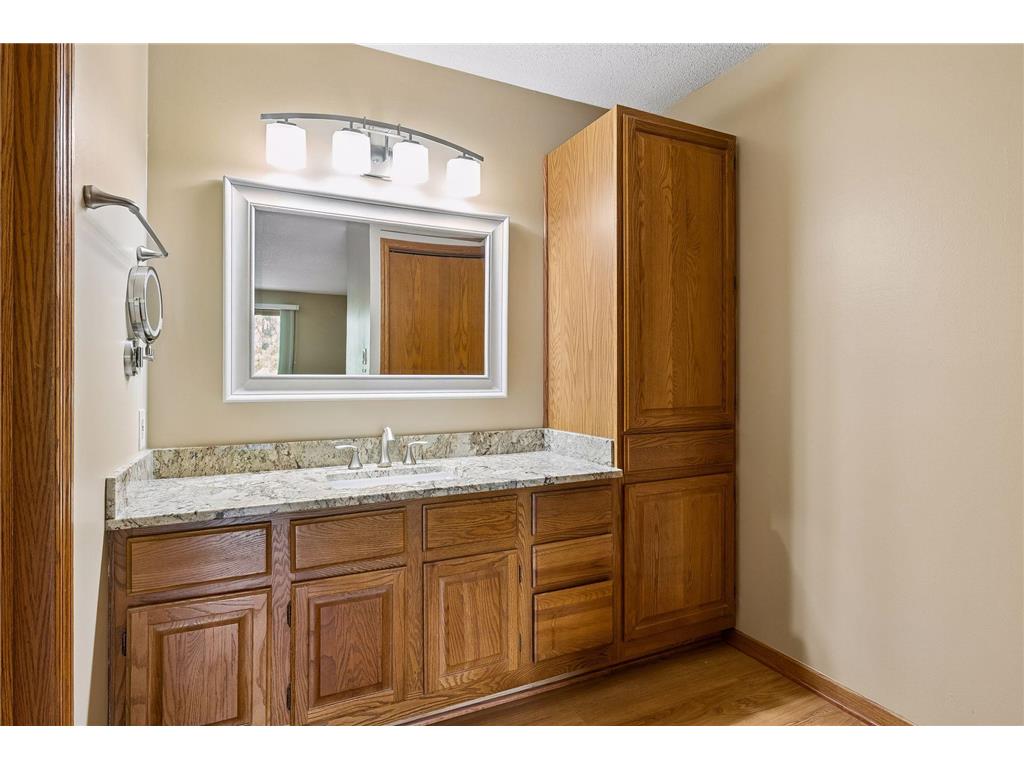 3801 W 98th Street #209 Bloomington MN 55431 7067937 image21