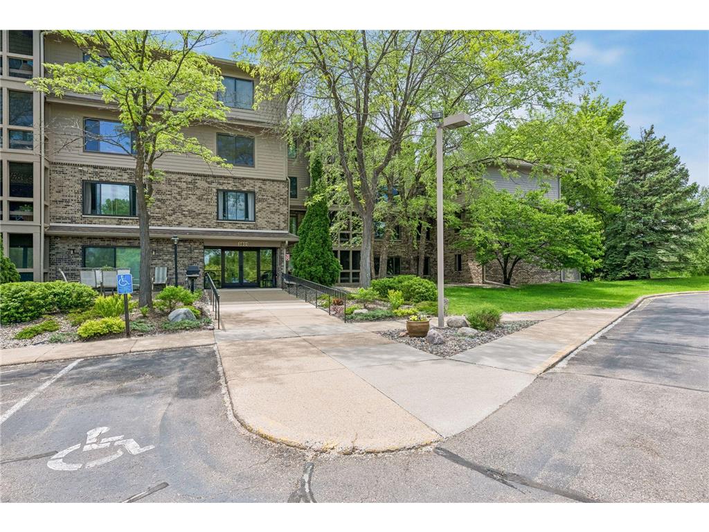 3801 W 98th Street #209 Bloomington MN 55431 7067937 image29