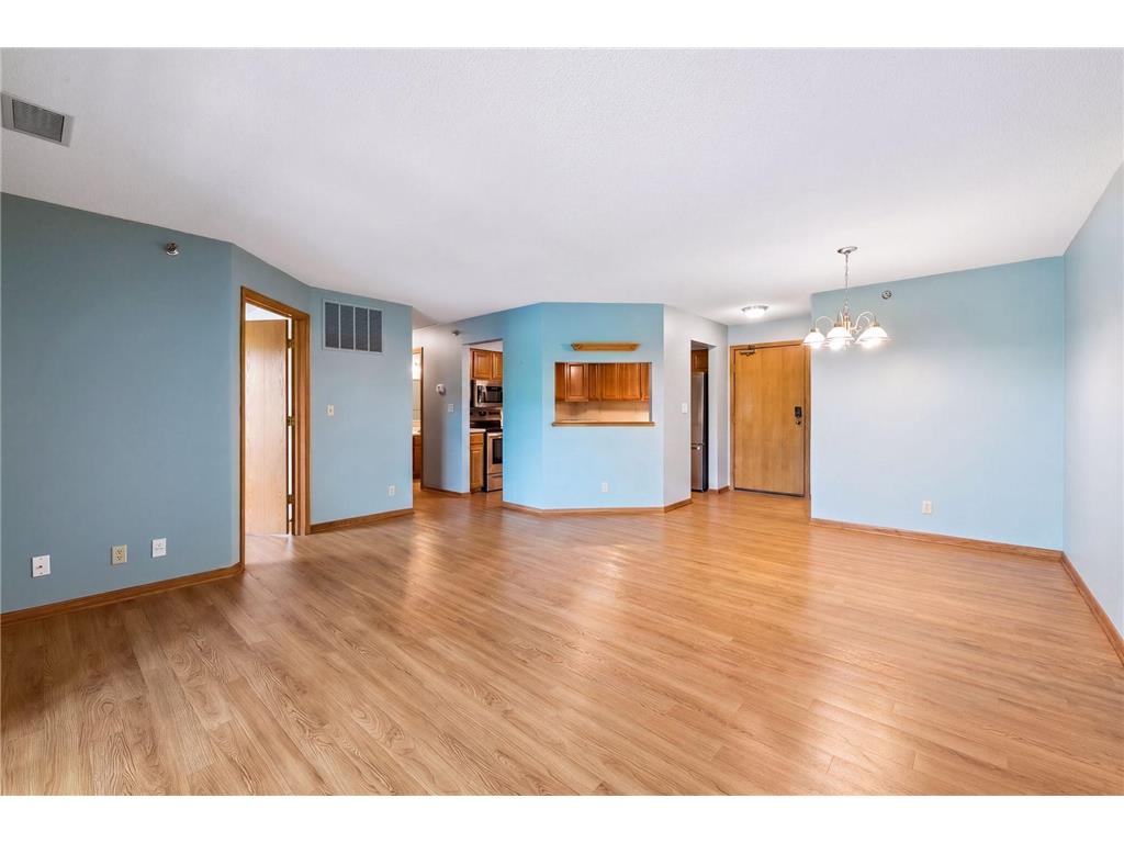 3801 W 98th Street #209 Bloomington MN 55431 7067937 image6