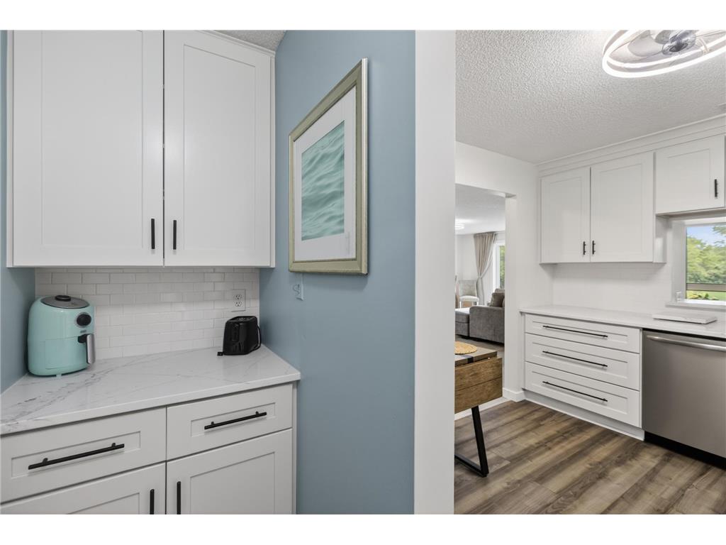 3801 W 98th Street #210 Bloomington MN 55431 7081176 image13