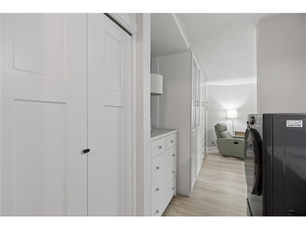 3801 W 98th Street #210 Bloomington MN 55431 7081176 image32
