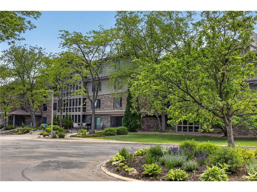 3801 W 98th Street #210 Bloomington MN 55431 7081176 image43