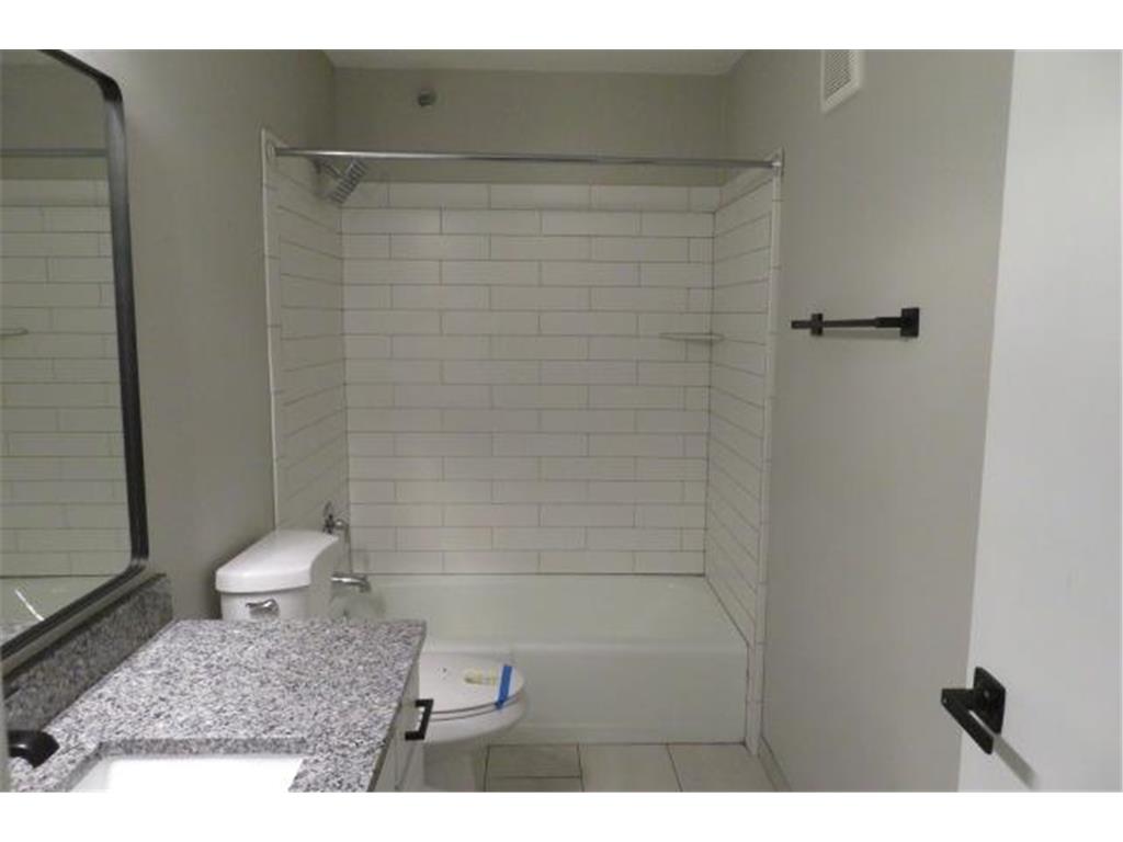 3801 W 98th Street #402 Bloomington MN 55431 7077315 image11