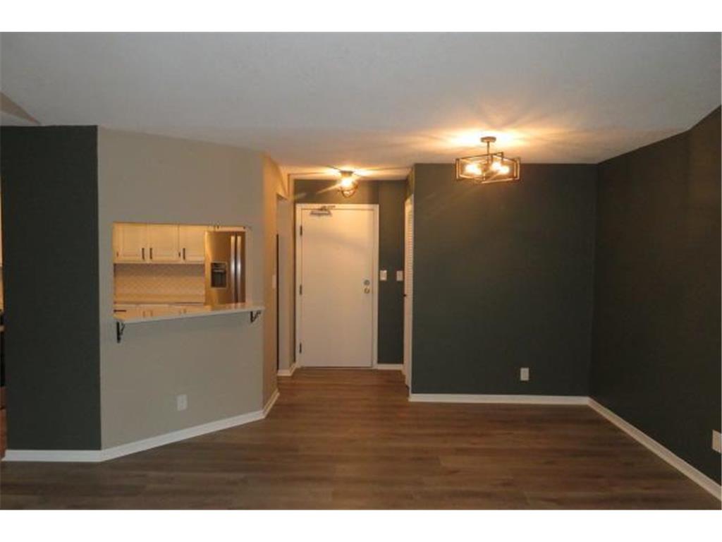 3801 W 98th Street #402 Bloomington MN 55431 7077315 image8