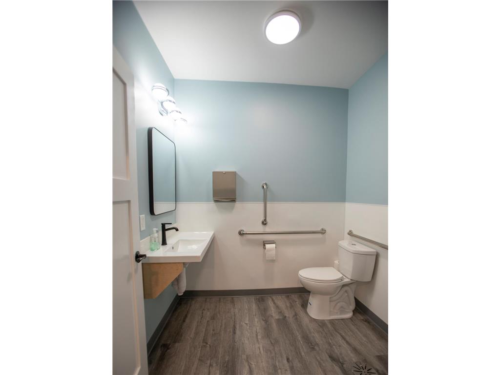 3803 Silver Lake Road NE #Main and Lower A Saint Anthony MN 55421 7006058 image2