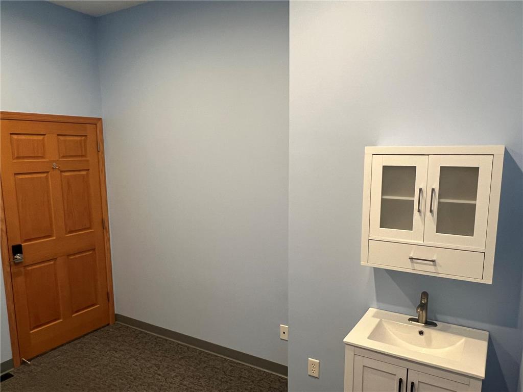 3803 Silver Lake Road NE #Main and Lower A Saint Anthony MN 55421 7006058 image8