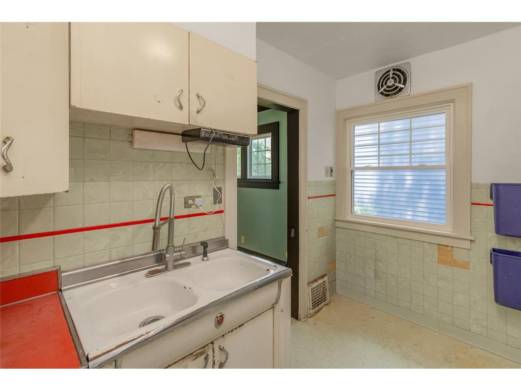 3805 35th Avenue S Minneapolis MN 55406 7046161 image12