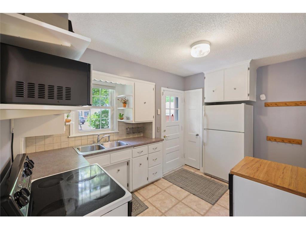 3805 Zenith Avenue N Robbinsdale MN 55422 7078394 image17