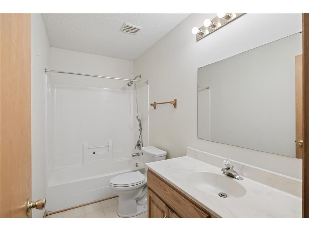 38052 Greenway Avenue North Branch MN 55056 7090172 image10